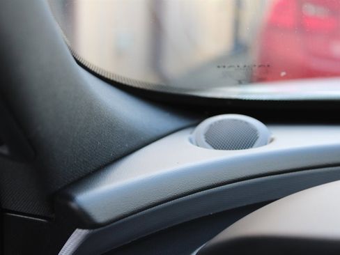 Used 2017 Jaguar XE R-Sport image 37