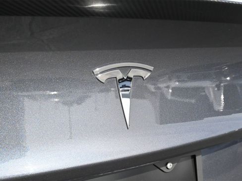 Used 2023 Tesla Model 3 Performance image 19