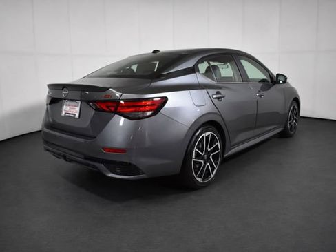 Used 2024 Nissan Sentra SR w/ SR Premium Package FWD image 4
