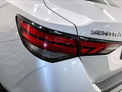 Used 2021 Nissan Sentra SV image 27