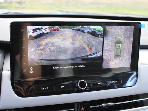 New 2025 Mitsubishi Outlander SE image 28