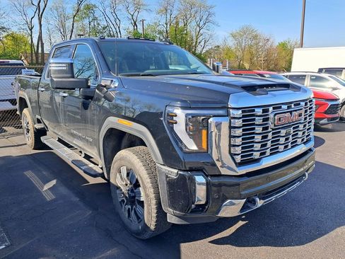 Used 2024 GMC Sierra 2500 Denali w/ Denali Reserve Package AWD/4WD image 6