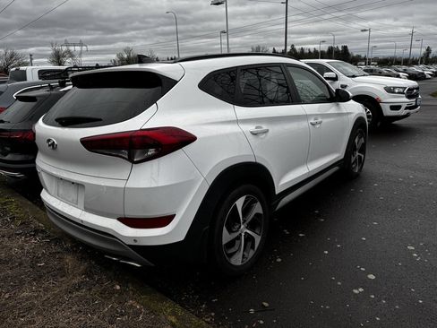 Used 2018 Hyundai Tucson Value w/ Cargo Package image 5