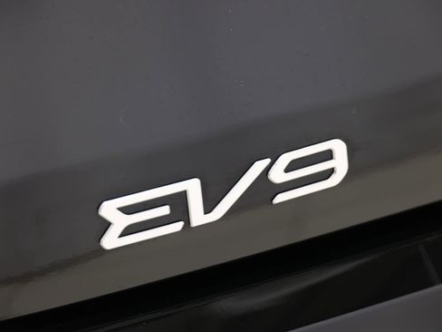 Used 2024 Kia EV9 GT-Line image 76
