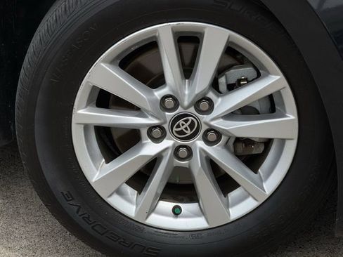 Used 2025 Toyota Camry SE FWD image 7