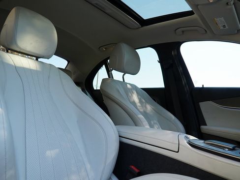 Used 2021 Mercedes-Benz E 350 Sedan image 19