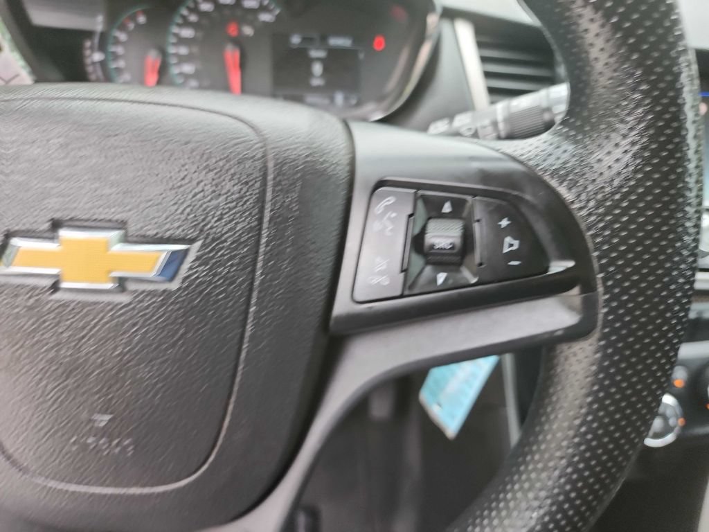 Used 2020 Chevrolet Trax LS w/ Tint and Cruise Package FWD image 15