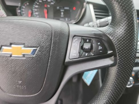 Used 2020 Chevrolet Trax LS w/ Tint and Cruise Package FWD image 15