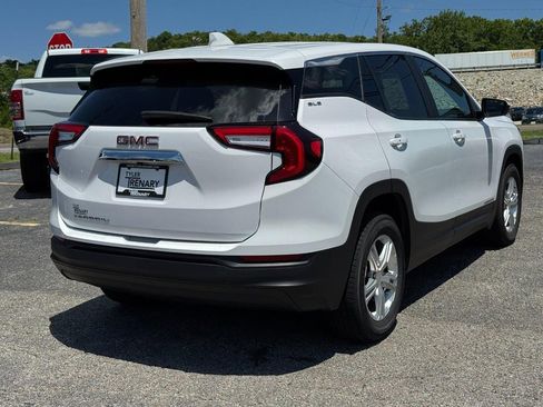 Used 2024 GMC Terrain SLE FWD image 4