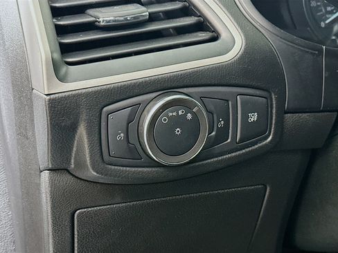 Used 2022 Ford Edge SEL image 10