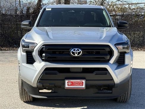 Used 2025 Toyota Tacoma SR image 6