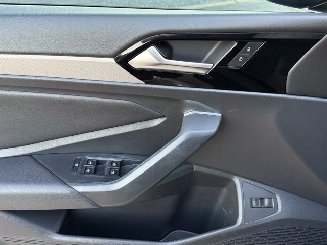 Used 2019 Volkswagen Jetta R-Line w/ R-Line Cold Weather Package FWD image 13