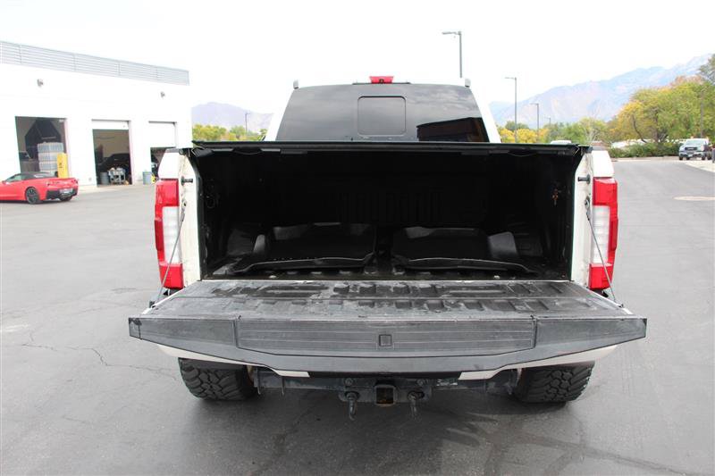 Used 2019 Ford F350 Platinum w/ Platinum Ultimate Package AWD/4WD image 9