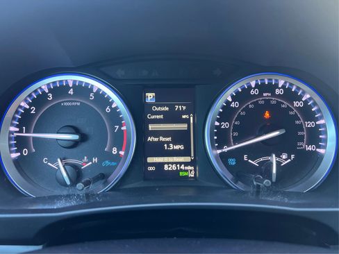 Used 2019 Toyota Highlander XLE image 15