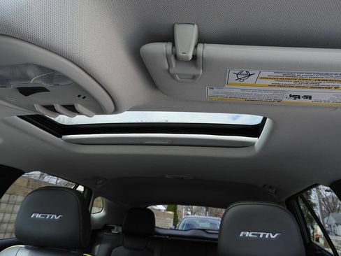 Used 2025 Chevrolet Trax ACTIV w/ Sunroof Package image 46