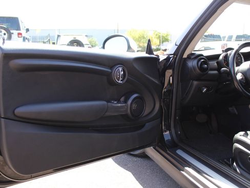 Used 2018 MINI Cooper 2-Door Hardtop FWD image 15