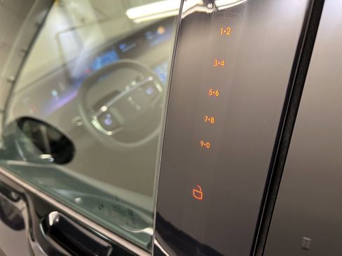 New 2026 Lincoln Nautilus Reserve w/ Jet Appearance Package AWD/4WD image 30