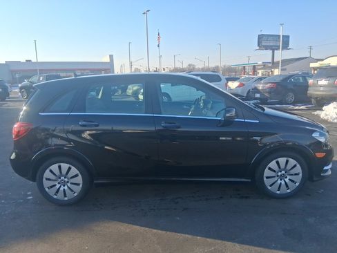 Used 2017 Mercedes-Benz B 250e image 5