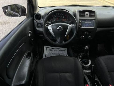 Used 2019 Nissan Versa S FWD image 27