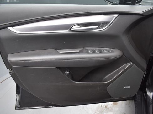 Used 2023 Cadillac XT5 Luxury image 12