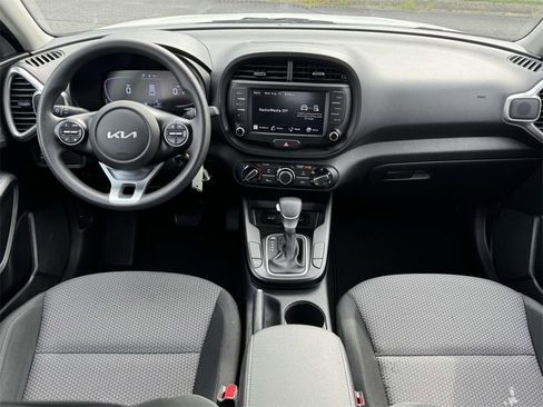 Used 2023 Kia Soul LX w/ Option Group 015 image 2