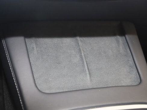 Used 2025 Tesla Model Y Long Range image 30