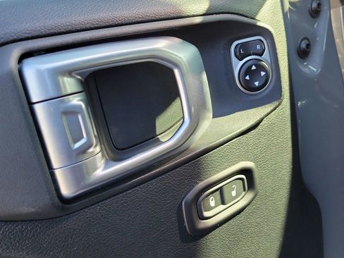 Used 2020 Jeep Gladiator Sport w/ Quick Order Package 24S image 16