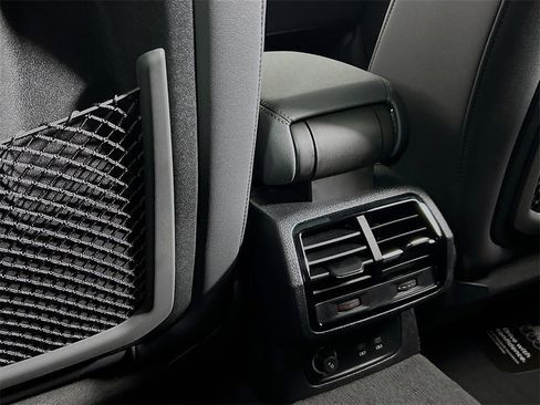 New 2025 Audi Q3 2.0T Premium image 23