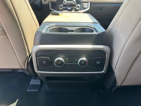 Used 2024 Ford Expedition Limited AWD/4WD image 25