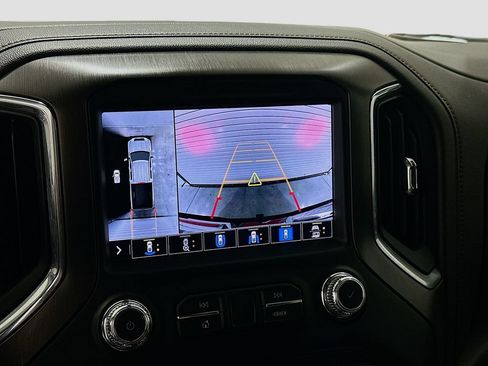 Used 2022 GMC Sierra 2500 AT4 w/ AT4 Preferred Package AWD/4WD image 13