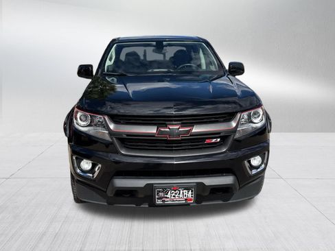 Used 2017 Chevrolet Colorado Z71 AWD/4WD image 2