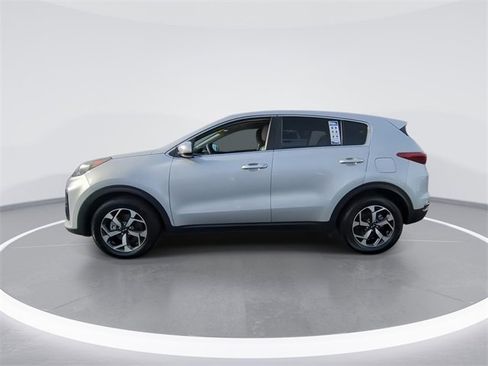 Used 2022 Kia Sportage LX image 5
