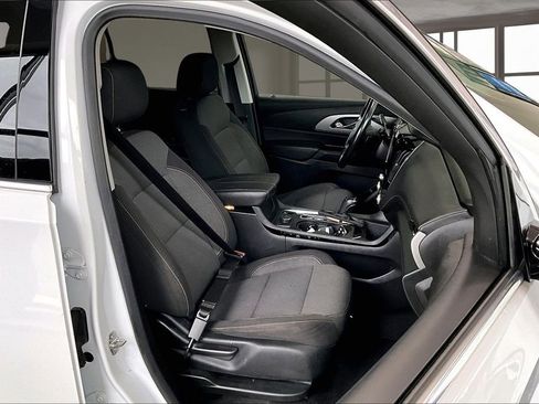 Used 2019 Chevrolet Traverse LT image 8
