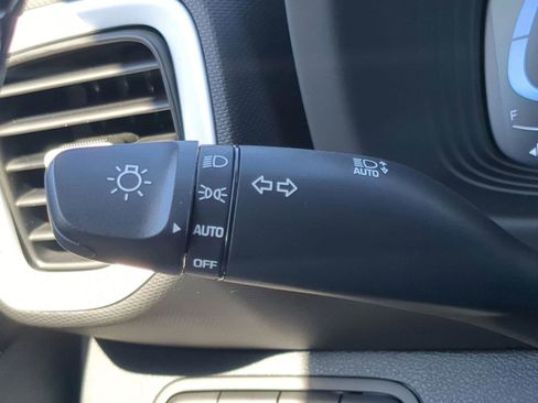 New 2025 Hyundai Venue Limited image 23