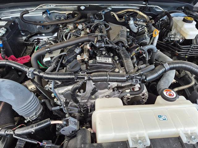 Used 2025 Toyota Tacoma SR5 AWD/4WD image 19