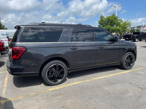 Used 2023 Ford Expedition Max Limited AWD/4WD image 7