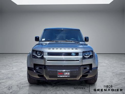 Used 2024 Land Rover Defender 130 X-Dynamic SE AWD/4WD image 3
