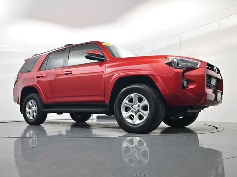 Used 2024 Toyota 4Runner SR5 AWD/4WD image 47