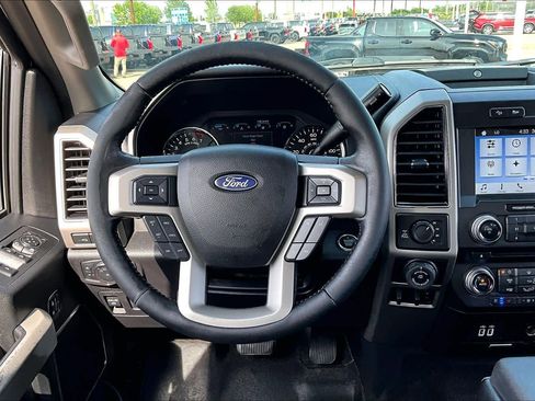Used 2018 Ford F150 Lariat image 6