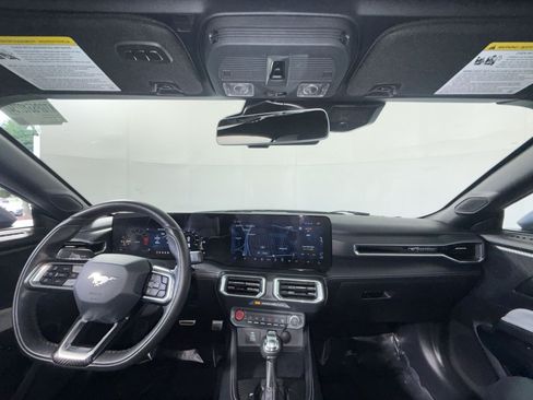 Used 2025 Ford Mustang GT Premium RWD image 23