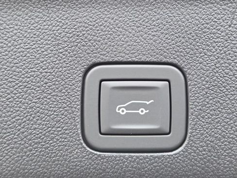 New 2026 GMC Yukon XL AT4 w/ AT4 Premium Plus Package AWD/4WD image 23