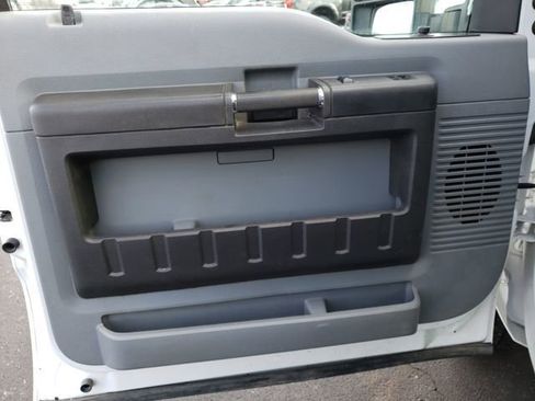 Used 2014 Ford F250 XL w/ Power Equipment Group image 14