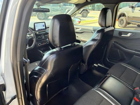 Used 2025 Ford Escape ST-Line FWD image 15