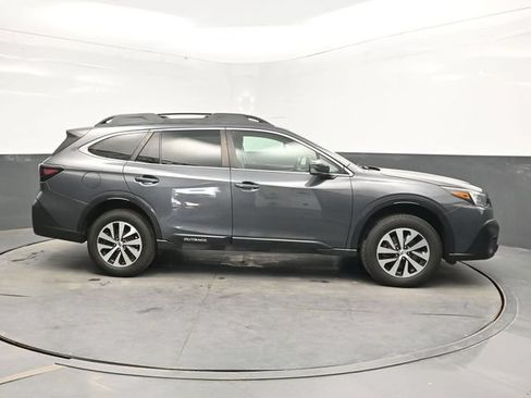 Used 2021 Subaru Outback Premium AWD/4WD image 9