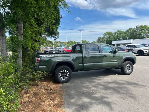 Used 2021 Toyota Tacoma TRD Off-Road w/ Technology Package image 5