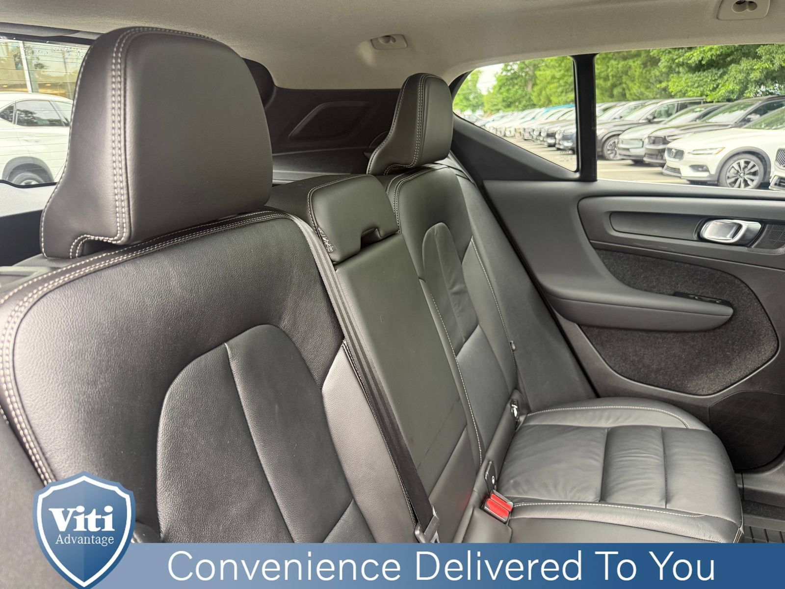 Certified 2023 Volvo XC40 B5 Ultimate w/ Protection Package Premier AWD/4WD image 28