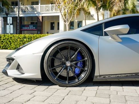Used 2020 Lamborghini Huracan EVO AWD/4WD image 12