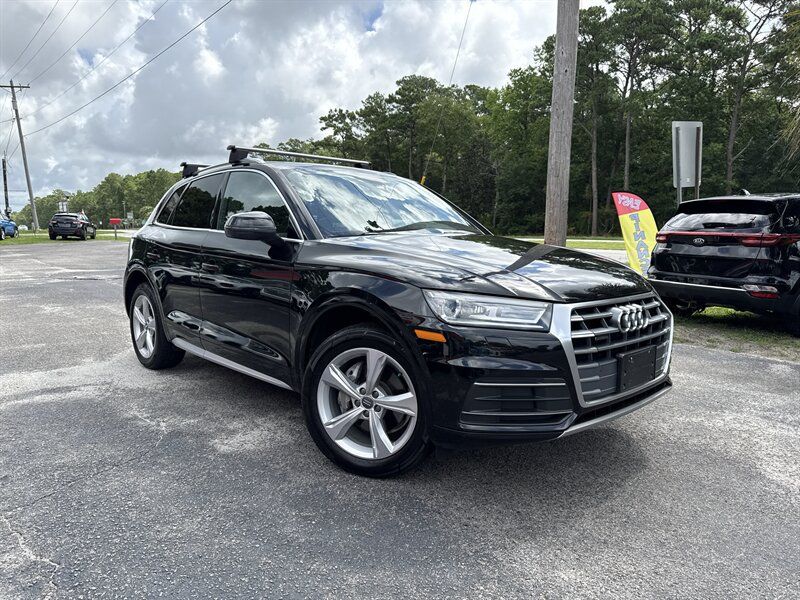Used 2020 Audi Q5 2.0T Premium w/ Convenience Package AWD/4WD image 3