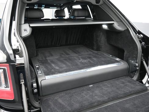 Used 2024 Rolls-Royce Cullinan Black Badge w/ Driver's Package image 37