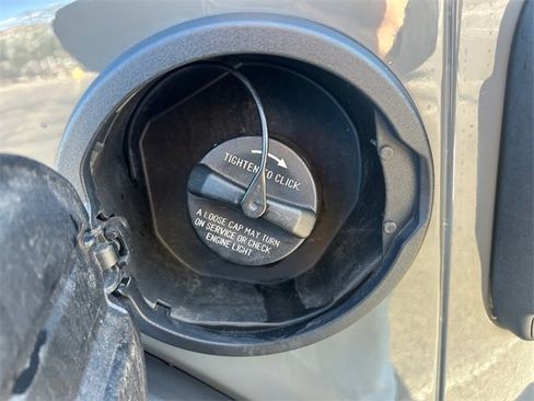 Used 2020 Jeep Wrangler Rubicon w/ LED Lighting Group image 27